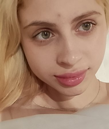 Anastasia, 18