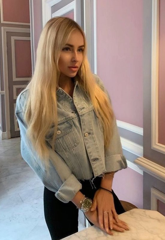 Nina • 29 • Allemagne