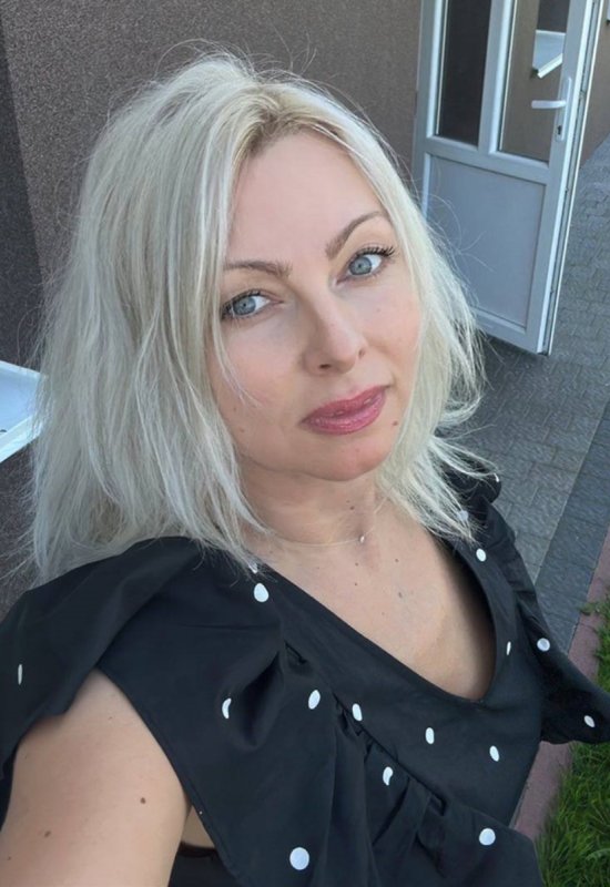 Anna • 50 • Ukraine 🇺🇦