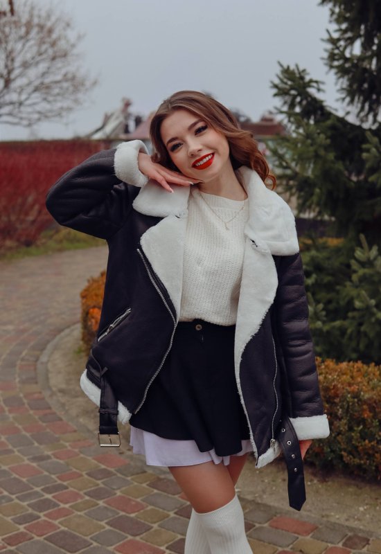 Anna • 24 • Ukraine