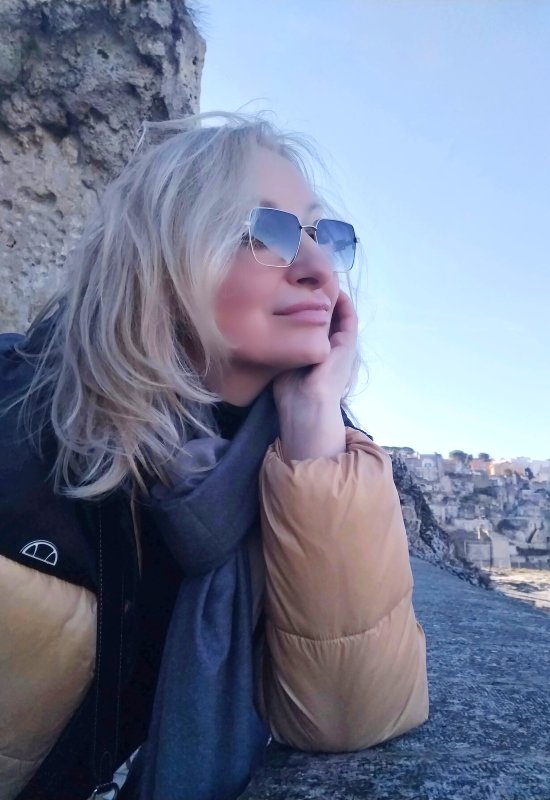 Olga • 53 • Russia
