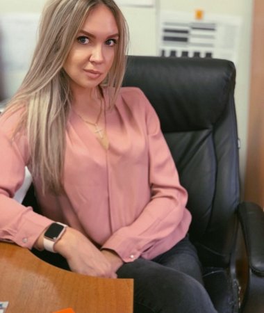 Katerina, 33