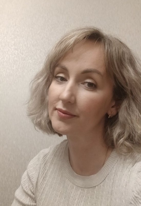 Lena • 41 • Ukraine