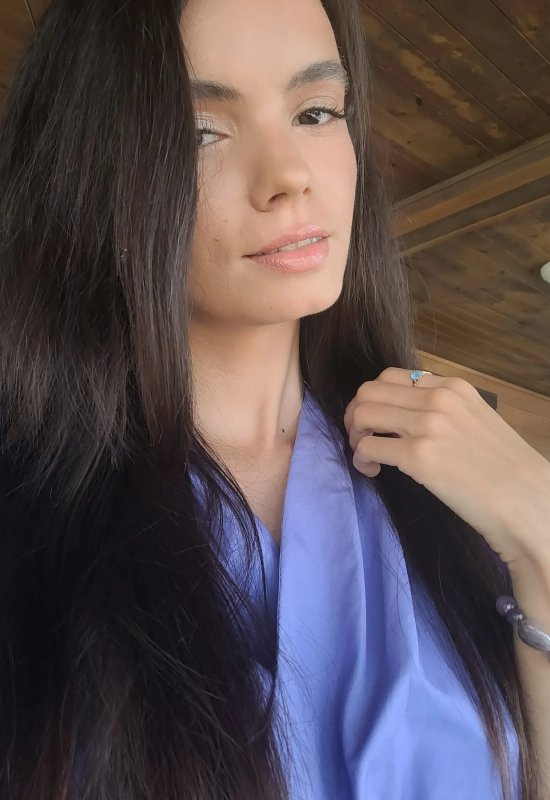 Victoria • 28 • Russia