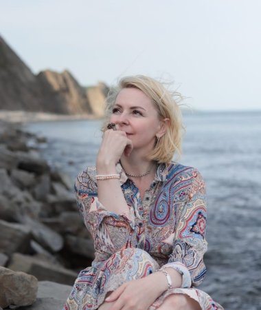 Natalia, 45