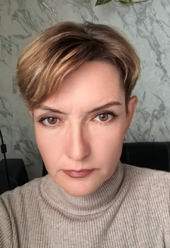 Elena • 47 • Belarus