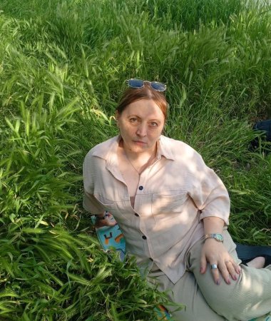 Alexandra, 38