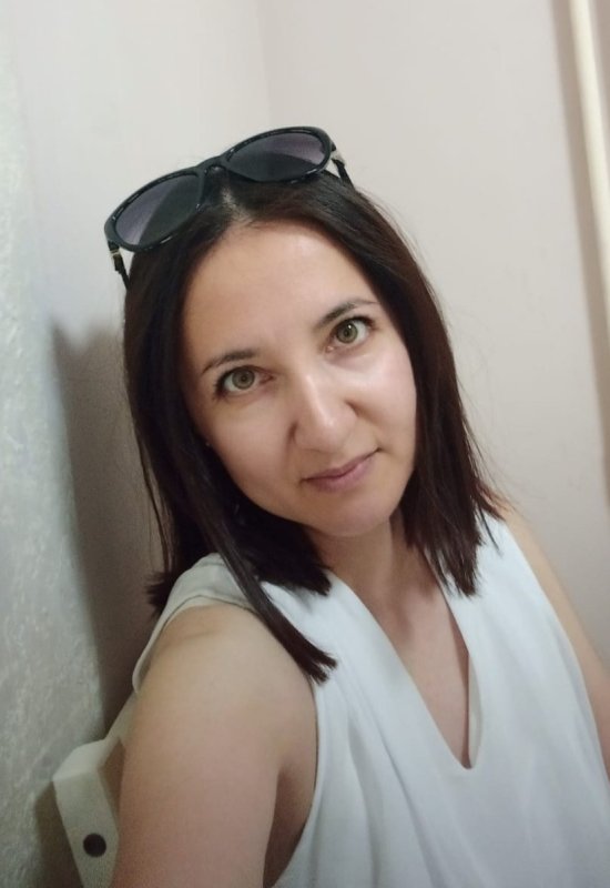 Olesya • 44 • Russia