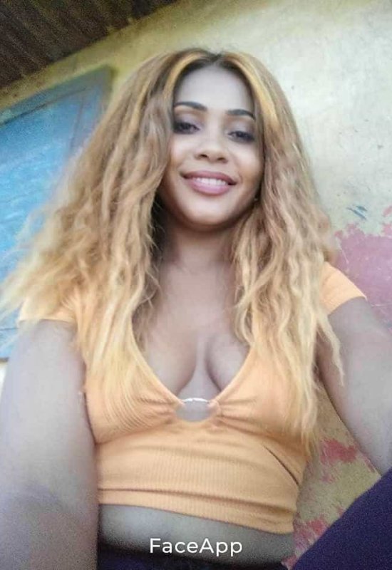 Jeanitta • 34 • Madagascar