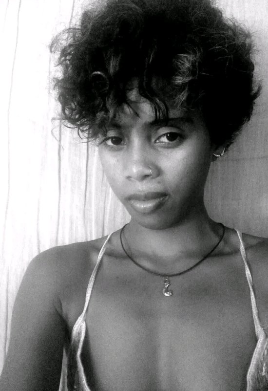 Valerie • 36 • Madagascar