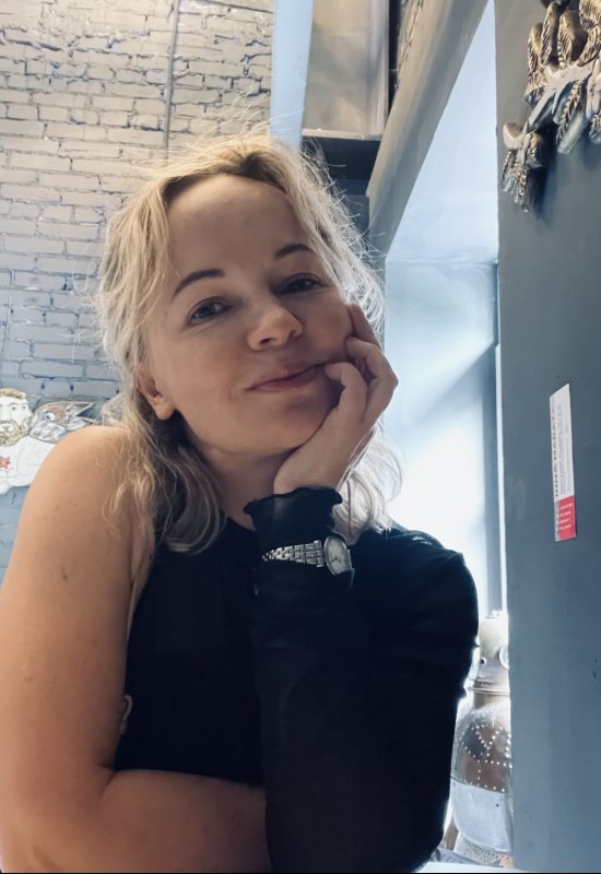 Oksana • 48 • Russia