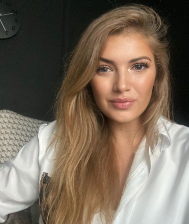 Tanya, 38