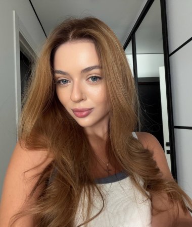 Anastasiiya, 25