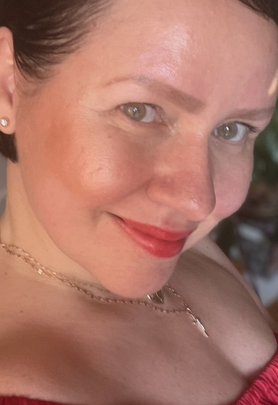 Olga • 46 • Russia