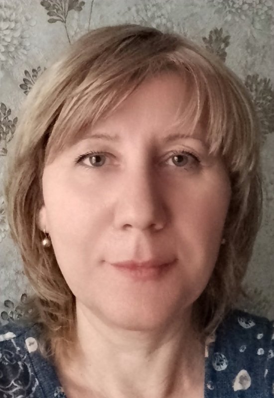 Anna • 46 • Russia