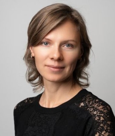 Tatiana, 43