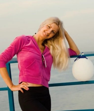 Marina, 45