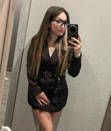 Alina, 39