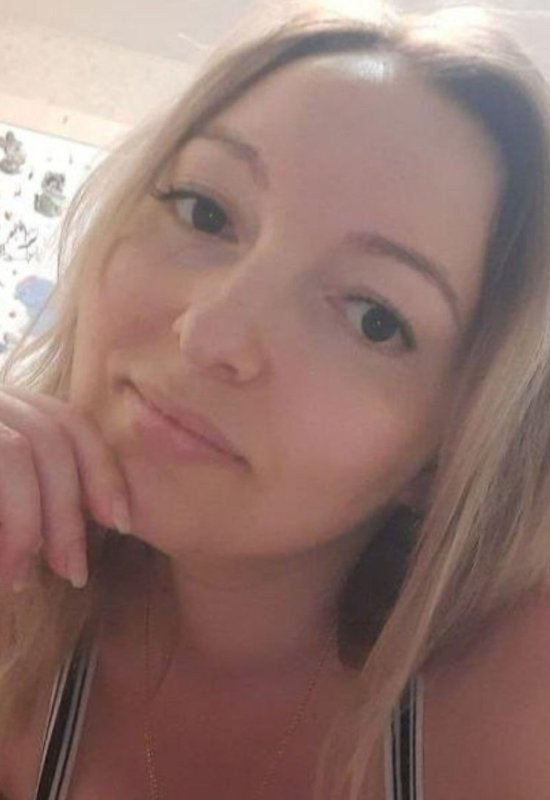Anna • 38 • Russia