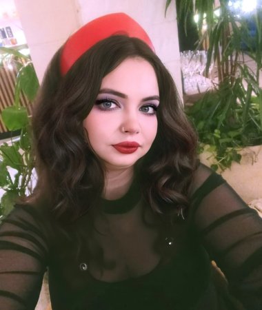 Yulia, 28
