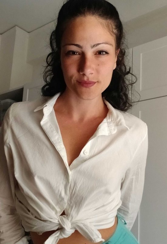 Amelia • 32 • France