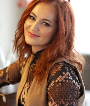 Ekaterina, 45