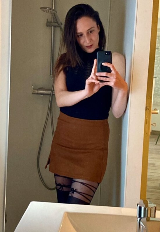 Lana • 34 • France