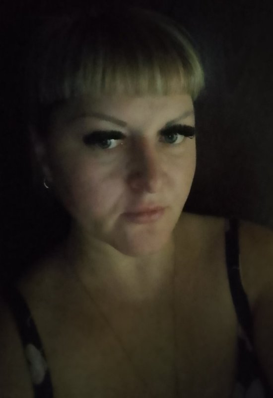 Julia • 41 • Malta