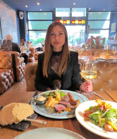 Elena, 42