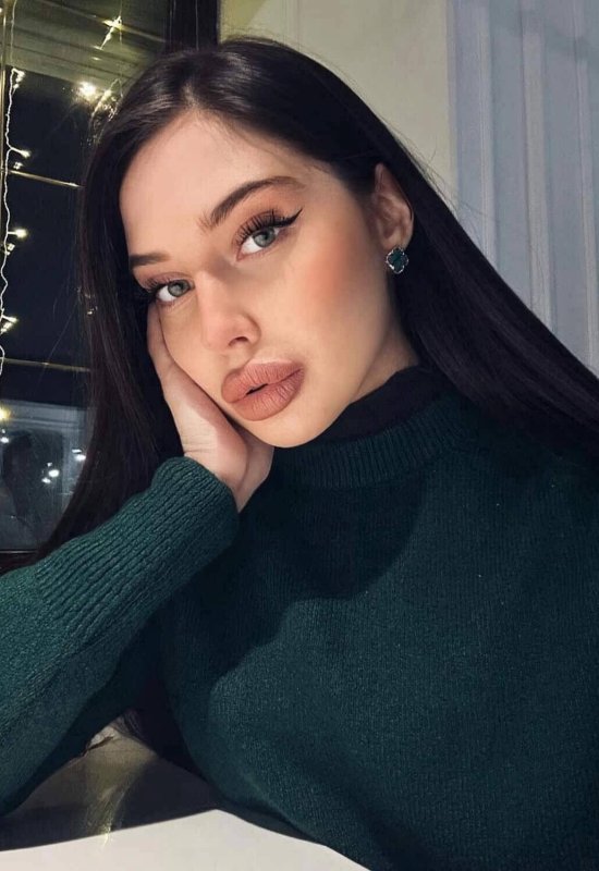 Angelina • 24 • Ukraine