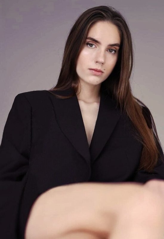 Nataly • 37 • France