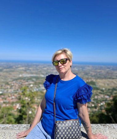 Svetlana, 51