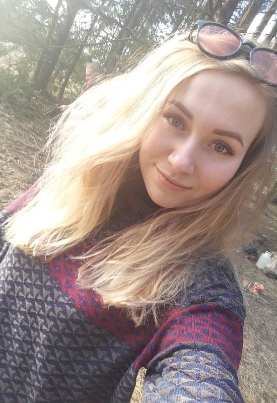 Elena • 39 • Ukraine