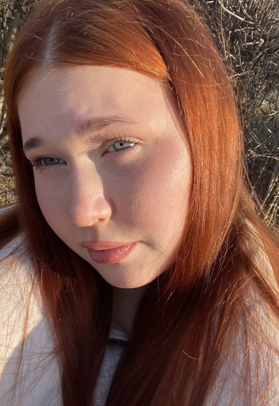 Alena • 19 • Pays-Bas