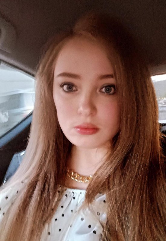 Eva • 34 • Russia