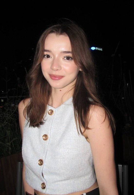 Katya • 27 • Ukraine
