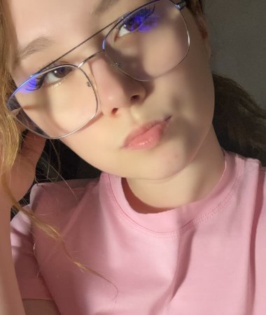 Kristina, 18
