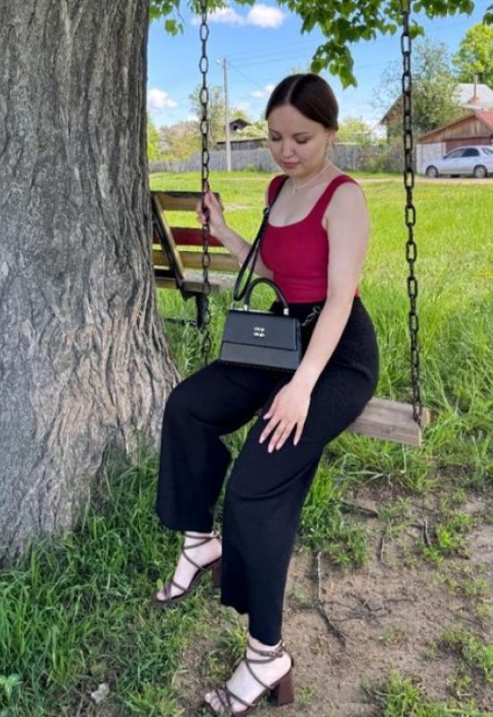 Oly • 25 • Франція