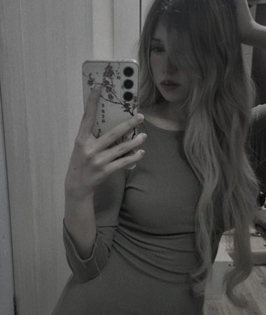Vivian, 18