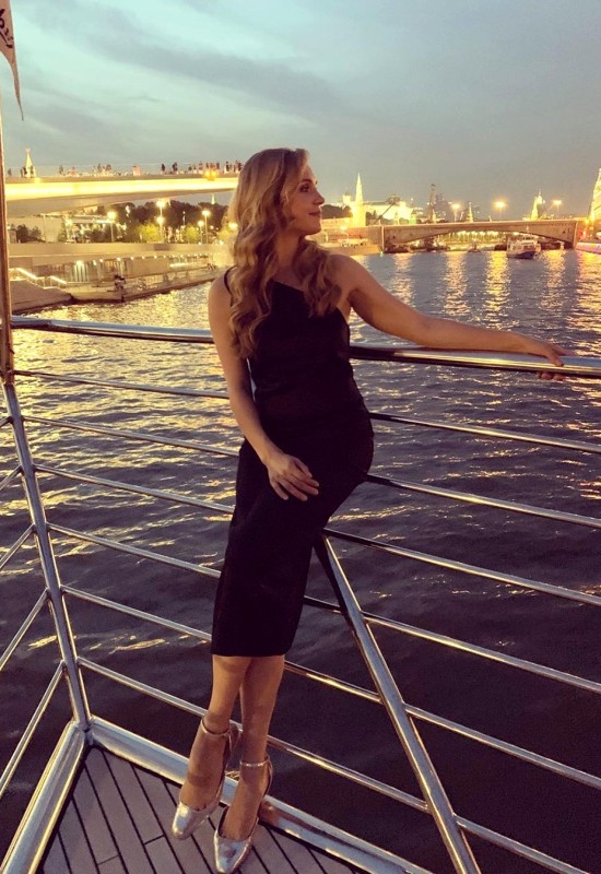 Marisha • 44 • Roumanie