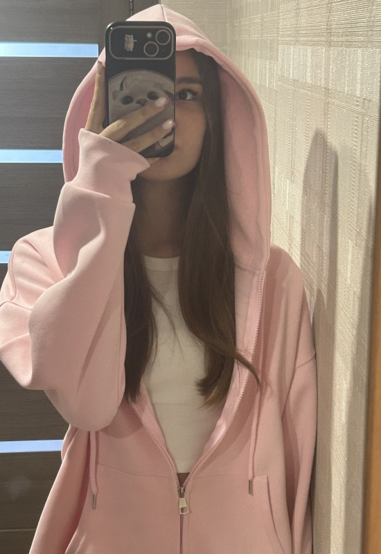 Liza • 17 • Russie