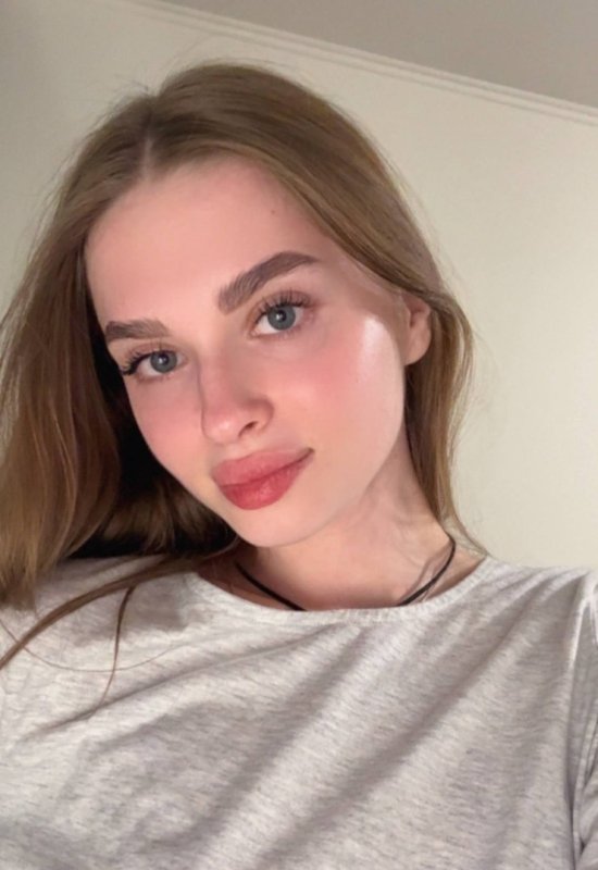 Liza • 20 • Україна