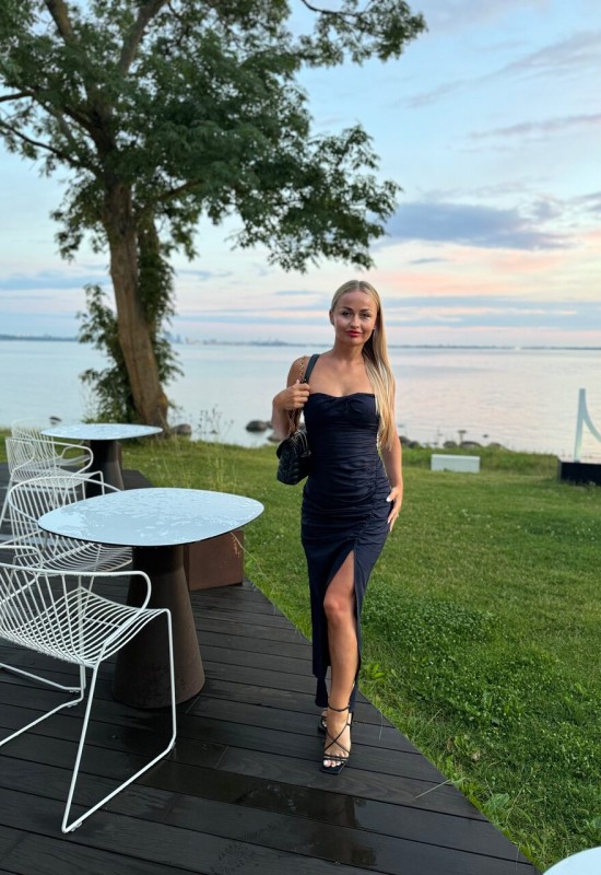 Julia • 39 • Estonie