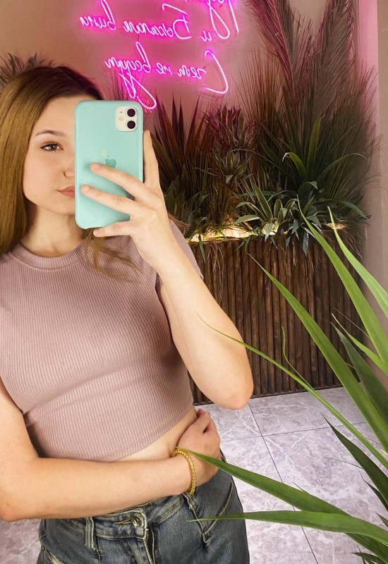 Рома • 20 • Росія