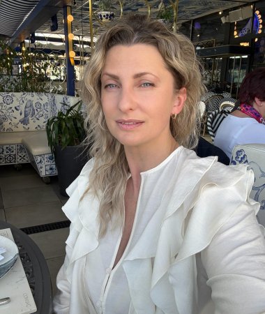 Olga, 42