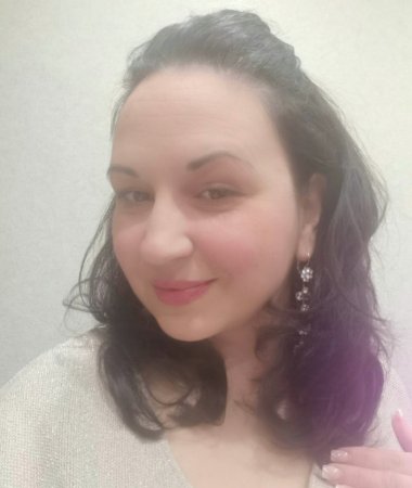 Tatiana, 46