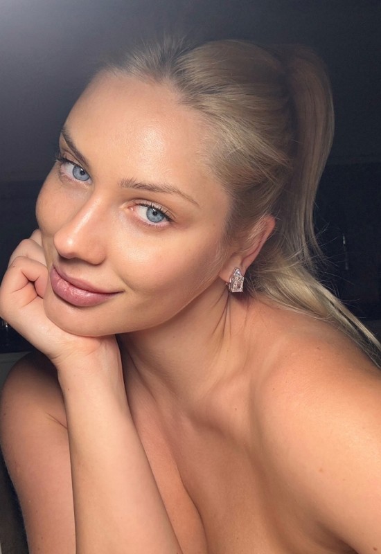 Kristina • 37 • Україна