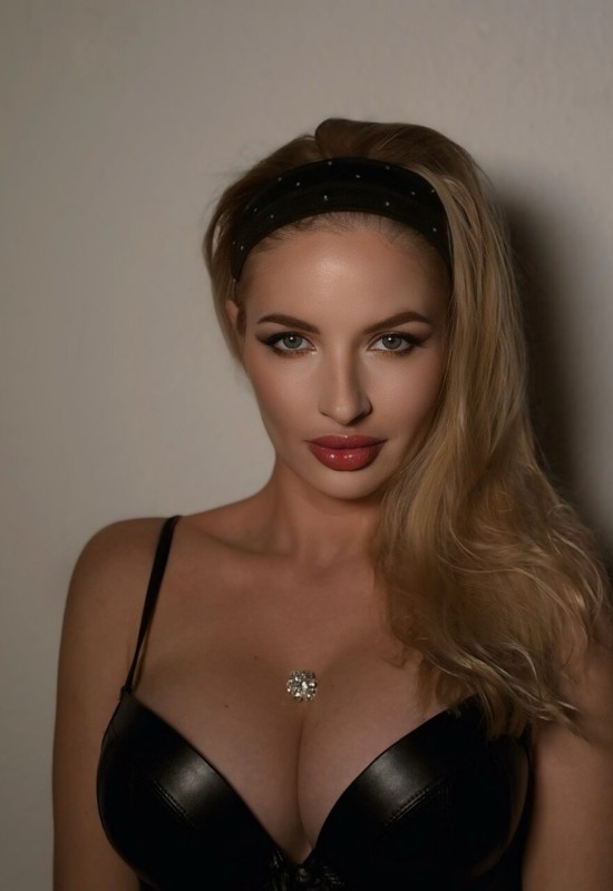 Valeria • 37 • Україна