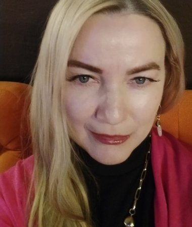 Nika, 45