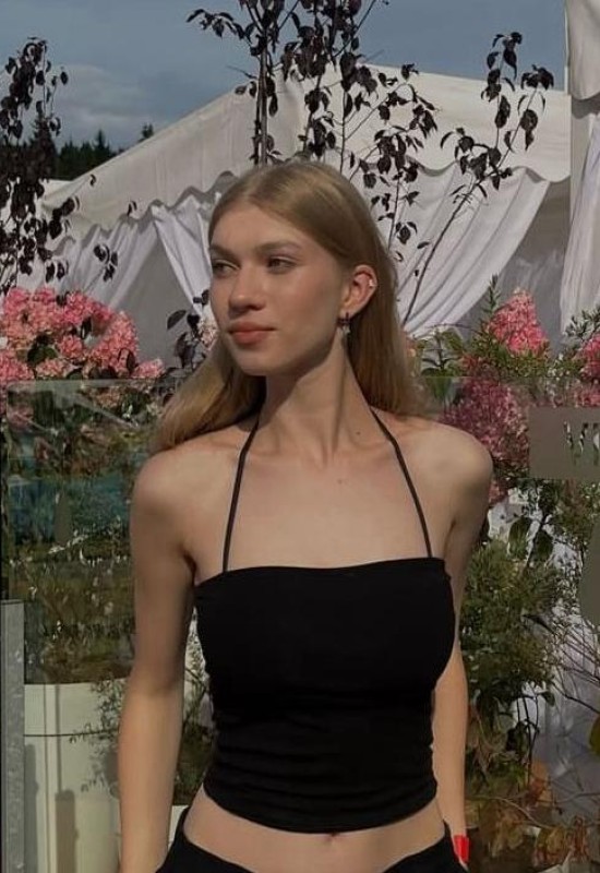 Svitlana • 26 • Ukraine 🇺🇦